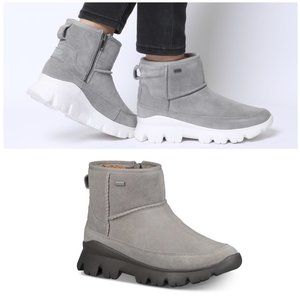 NEW UGG Size 6.5 Palomar Waterproof Sneake…